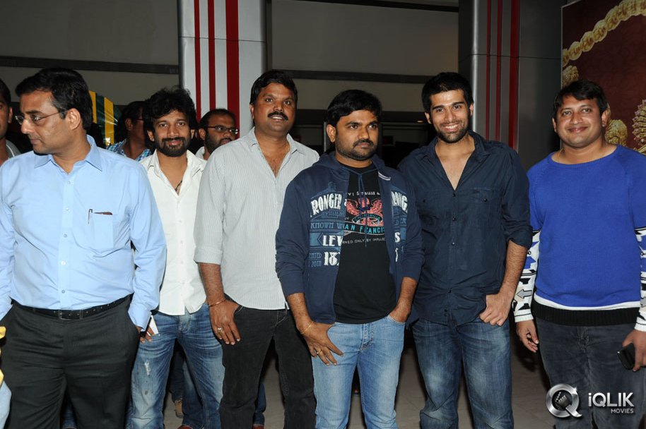 Love-You-Bangaram-Premiere-Show